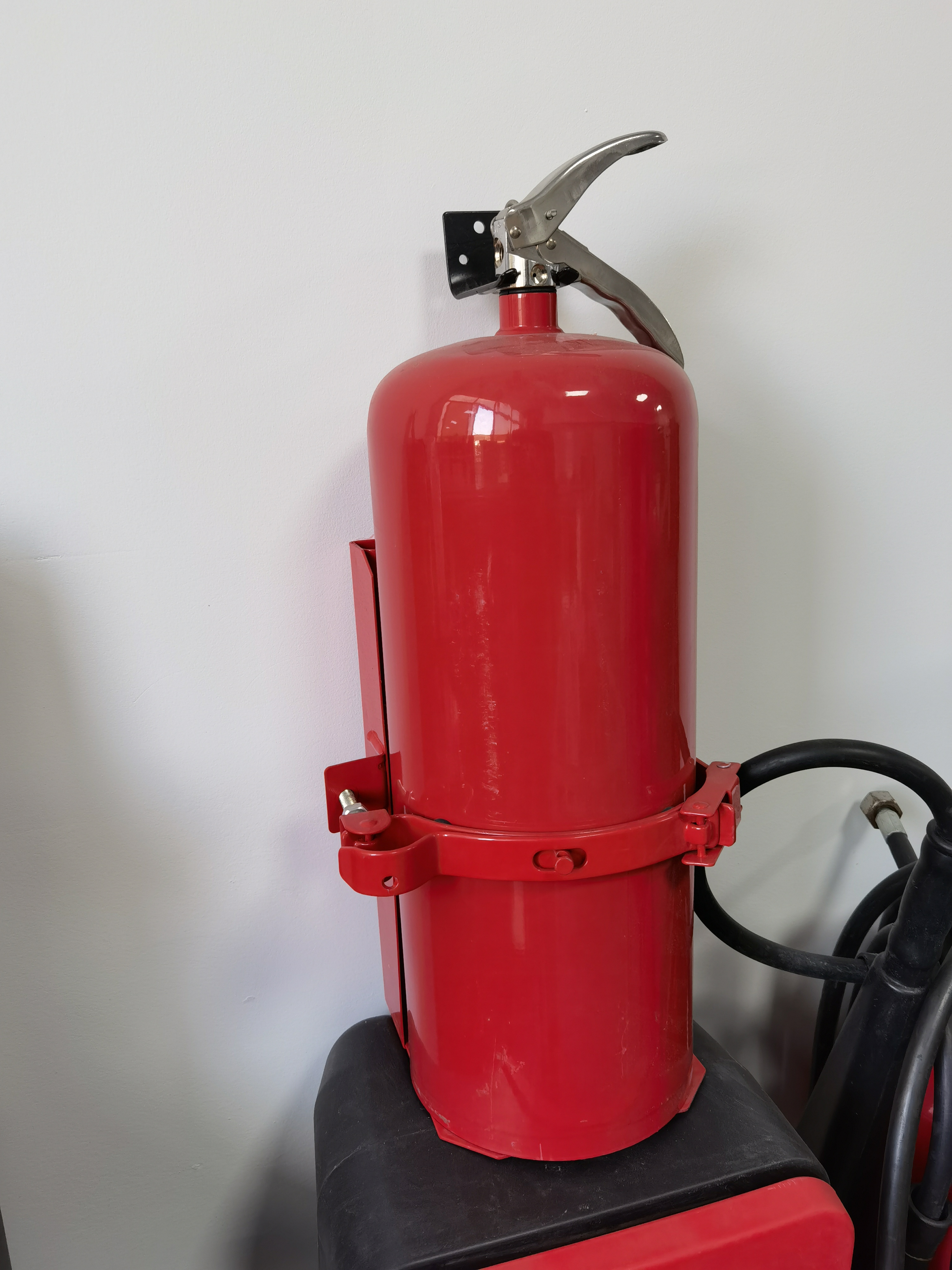 Alat Pemadam Api Serbuk Kering untuk Kayu Dengan Tolok Tekanan
