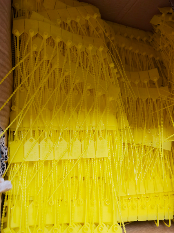 Dinding kecemasan dipasang aksesori pemadam api untuk kereta